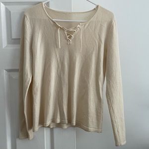 100% Wool Sweater Tie Front Laced White Ski